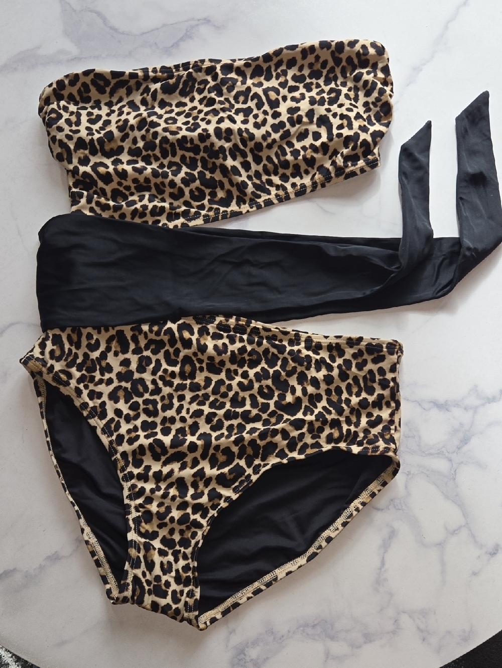 DKNY Animal Leopard Print Cut-Out Bandeau One-Piece Swimsuit Strapless Sz 10 NWT - Picture 3 of 8